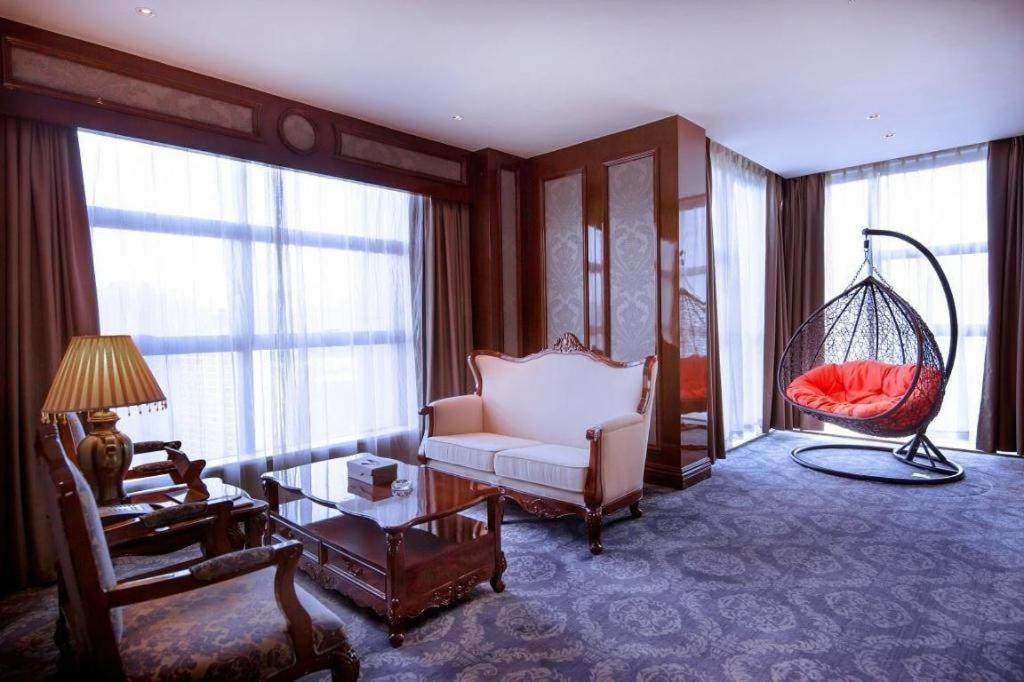 Chongqing Huachen International Hotel Extérieur photo